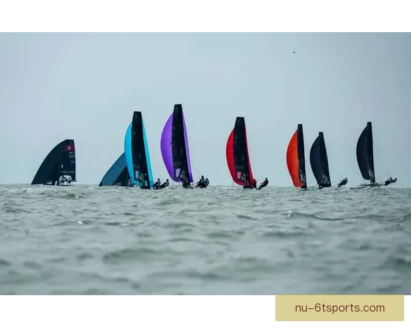 帆船比赛精彩纷呈，胜负悬殊令人惊叹