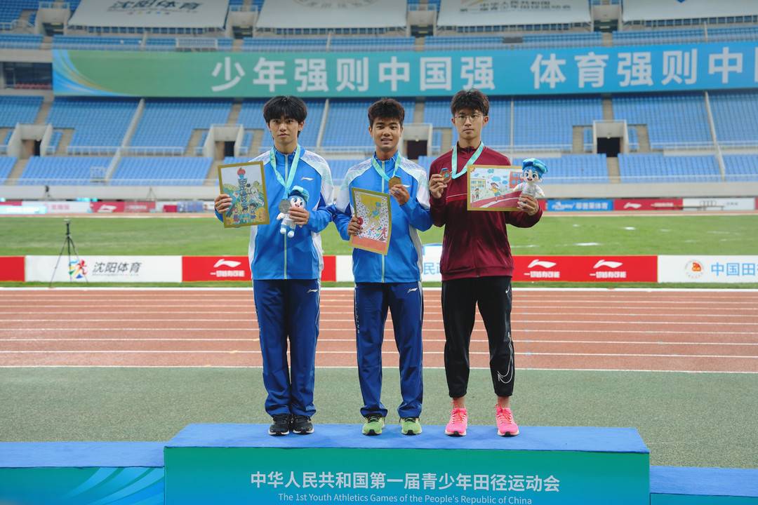 明显, 米冠军, 在男子