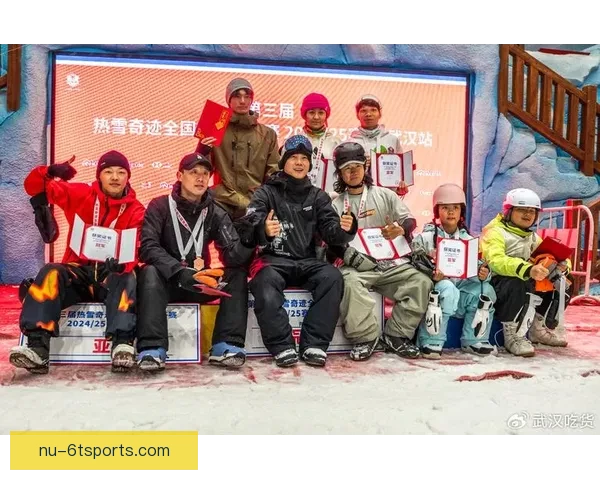 精彩纷呈的滑雪公开赛盛况 精彩纷呈的滑雪公开赛盛况