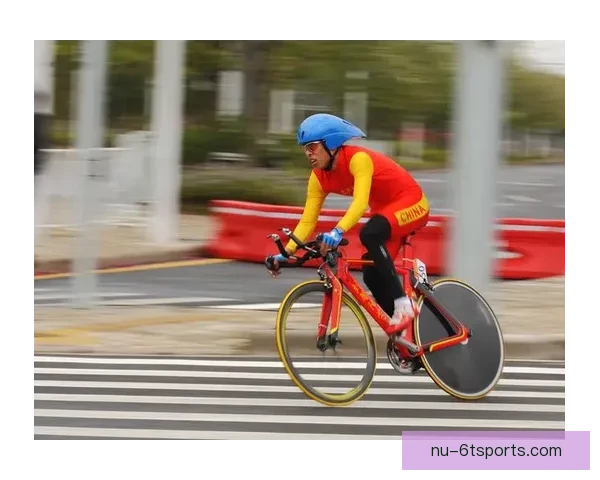 自行车冠军的辉煌历程：挑战极限、无畏风雨、驰骋赛道